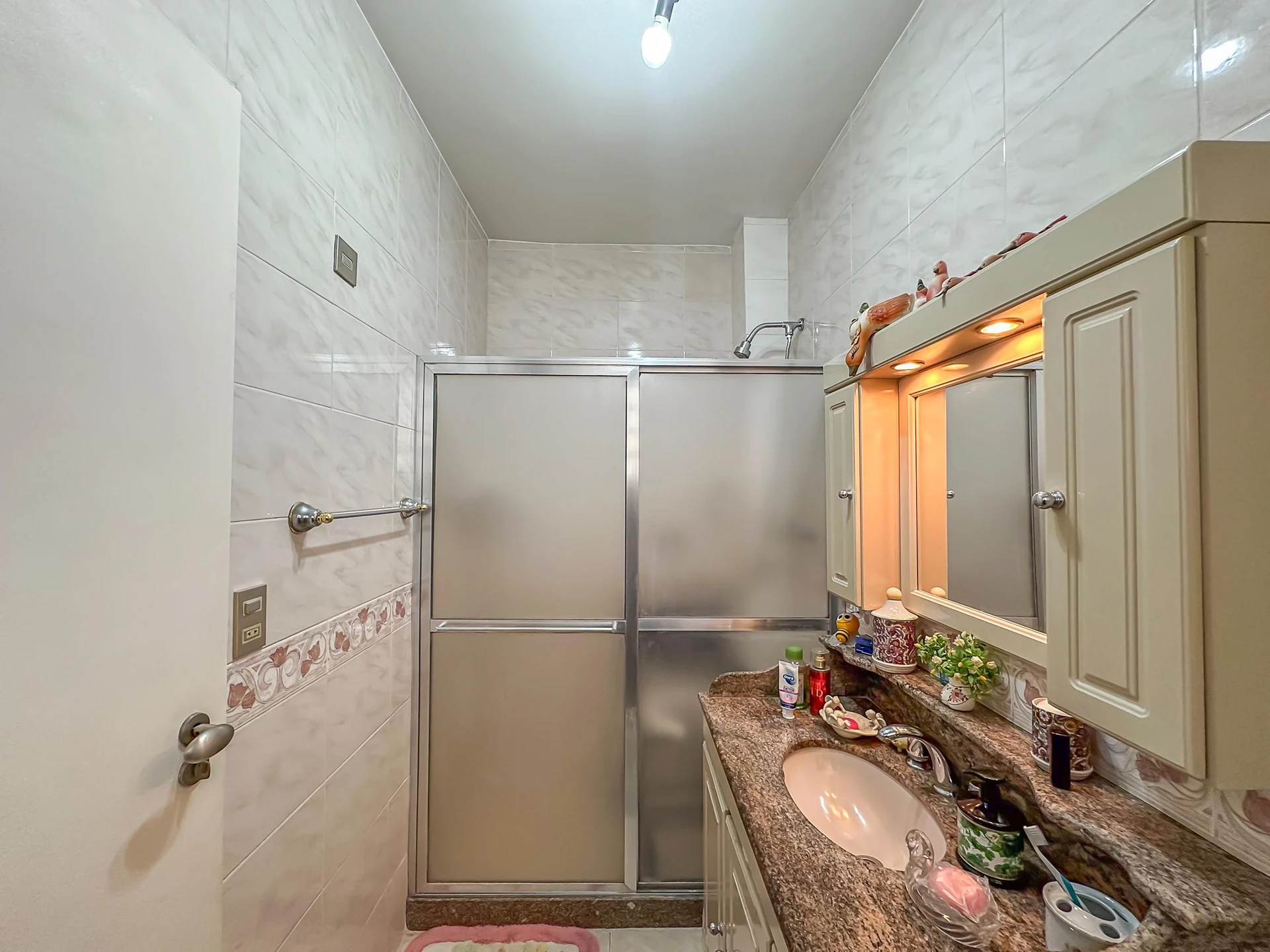 Apartamento mobiliado com 2 quartos e 1 banheiro — photo 32