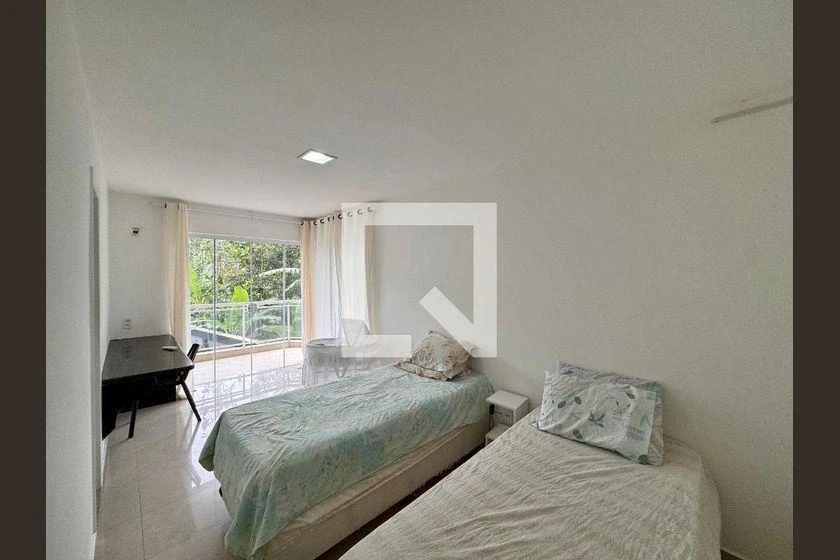 Casa em condomínio com 6 quartos e 6 banheiros — photo 12