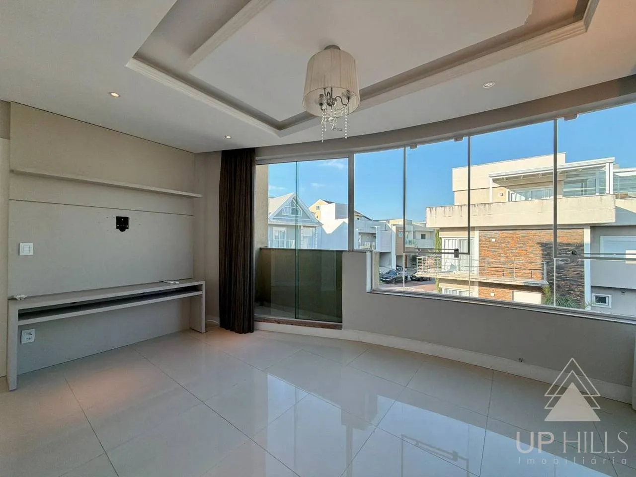 Casa com 3 suítes e cozinha aberta com fogão a gás — photo 51