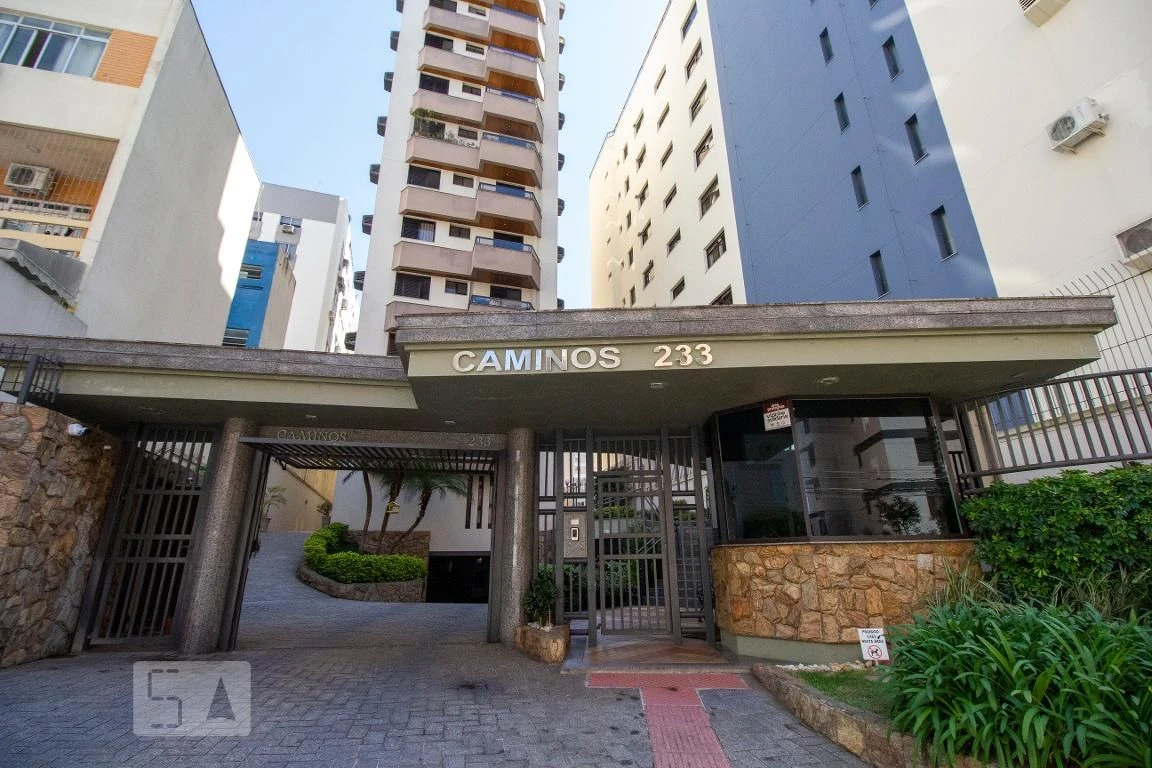 Apartamento de 4 quartos com janelas do piso ao teto, Centro — photo 59