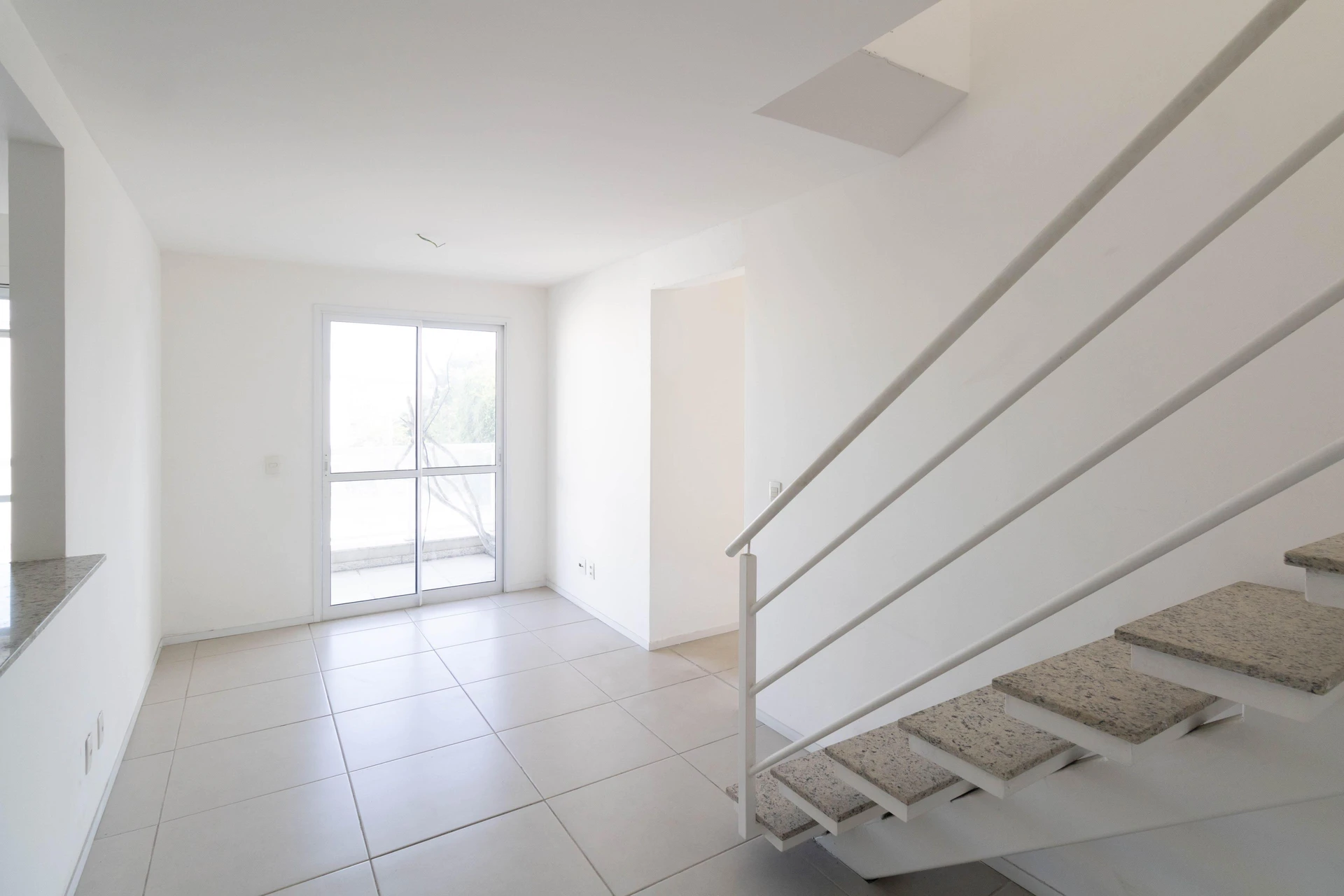 Renting apartment with 4 bedrooms and 3 bathrooms — photo 4
