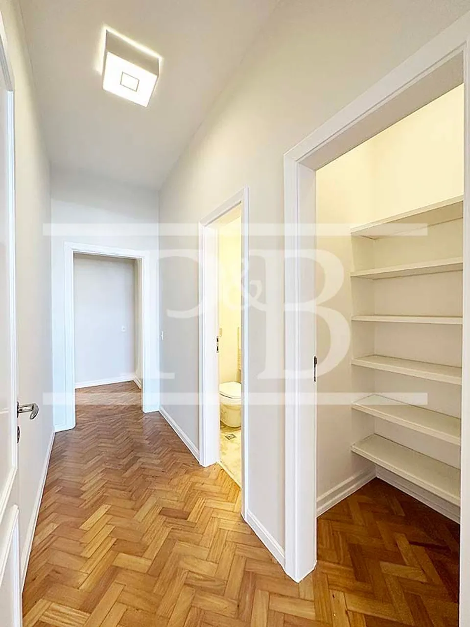 4-bedroom apartment with 270 m² and 4 bathrooms — photo 7