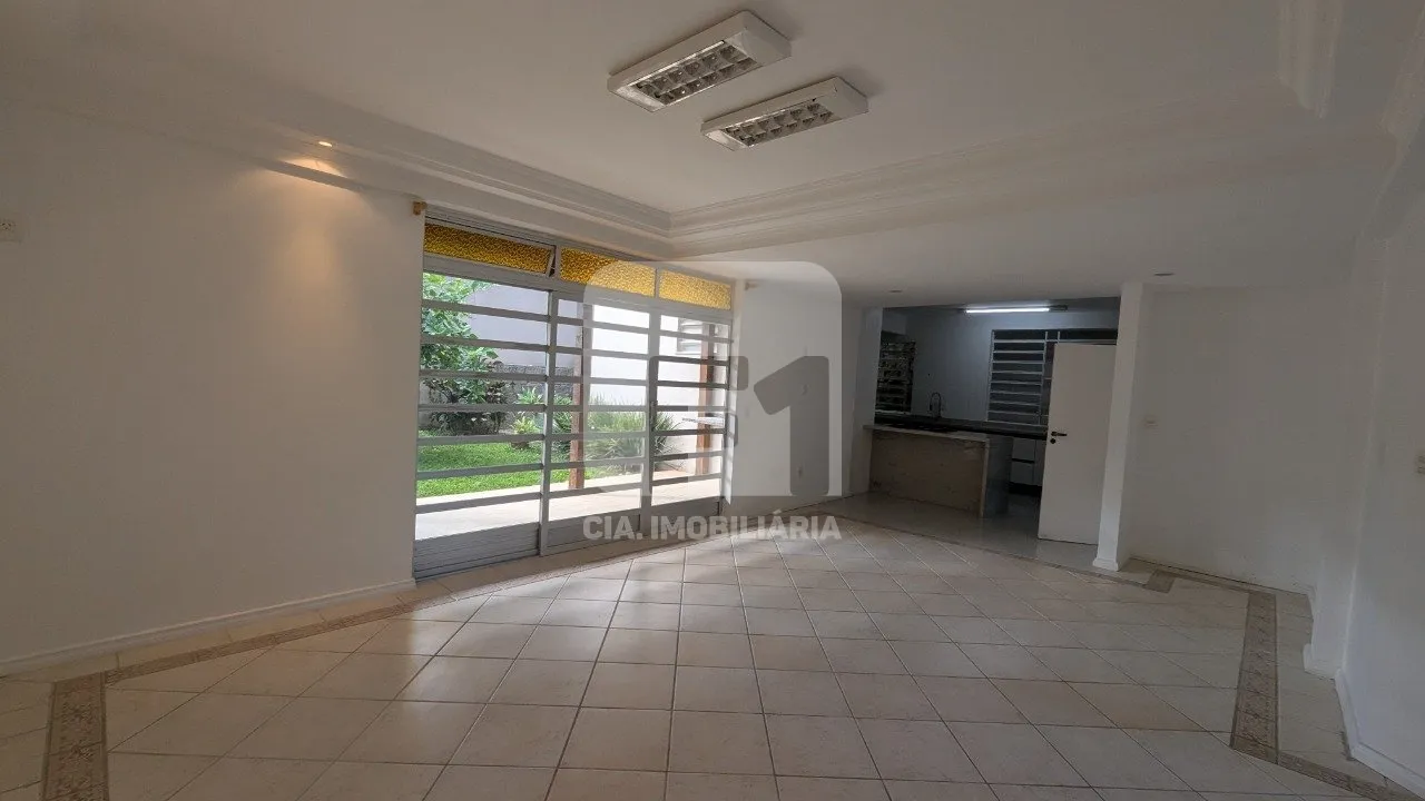 House with 6 bedrooms, en-suite and parking for 6 — photo 6