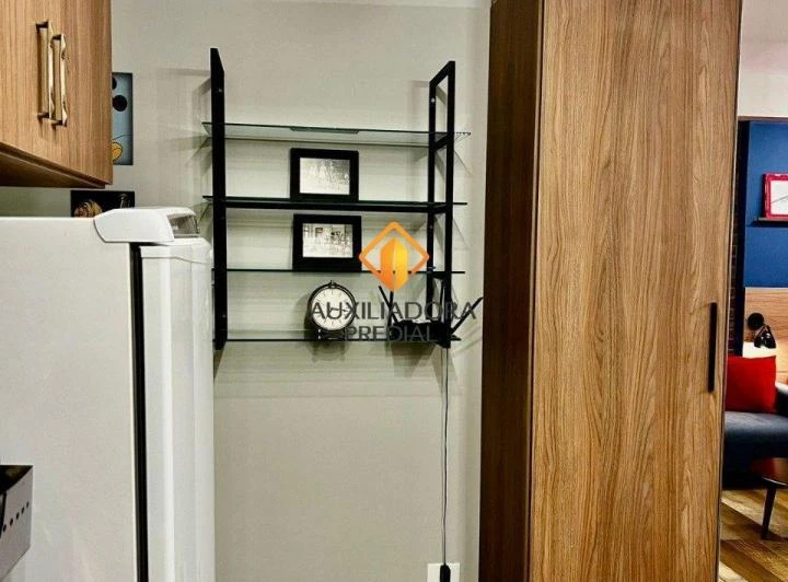 Furnished 31 m² studio with open-plan kitchen — photo 3