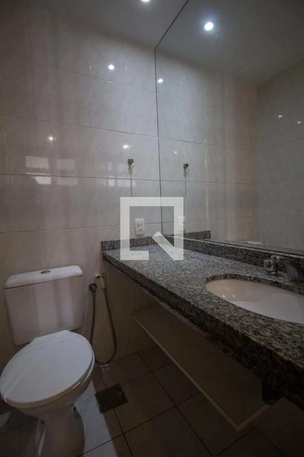 Apartamento com 4 suítes e varanda envidraçada — photo 46
