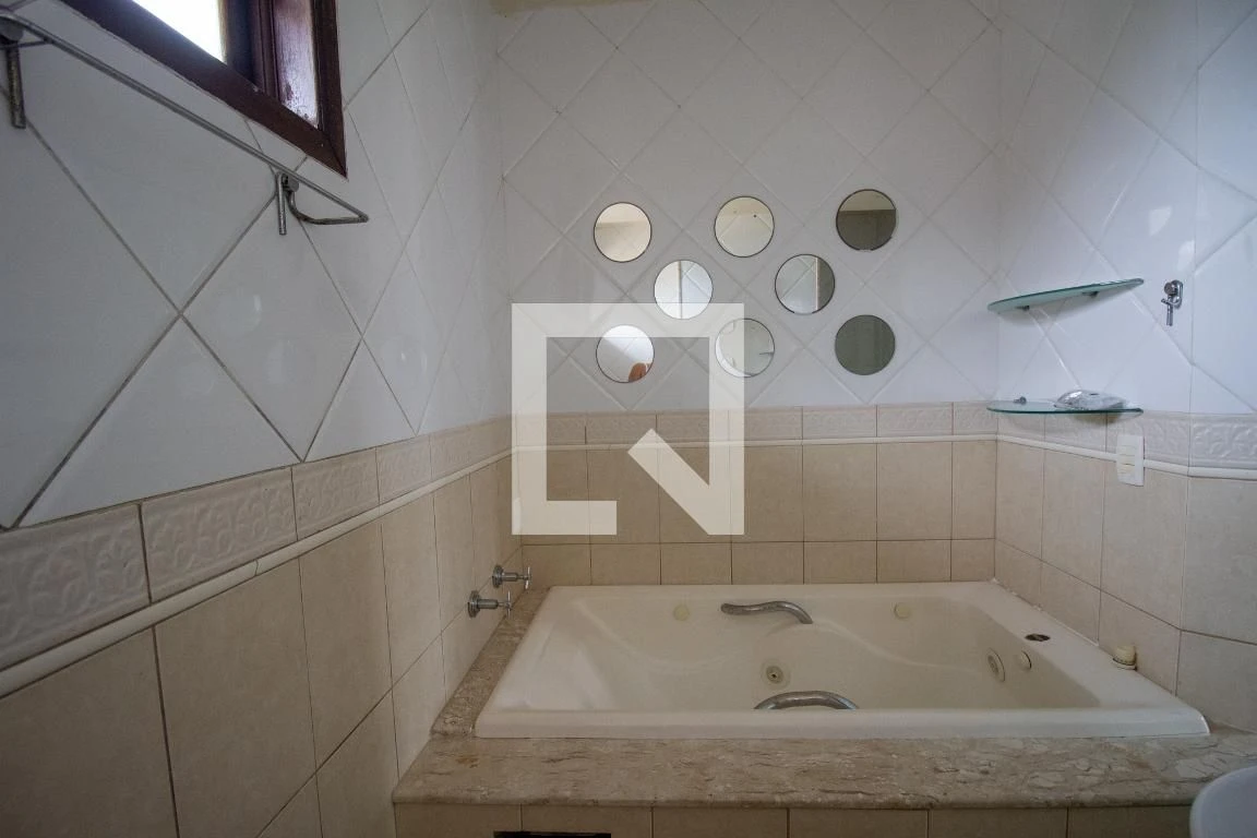 4-bedroom house with a private pool in Rio de Janeiro — photo 38