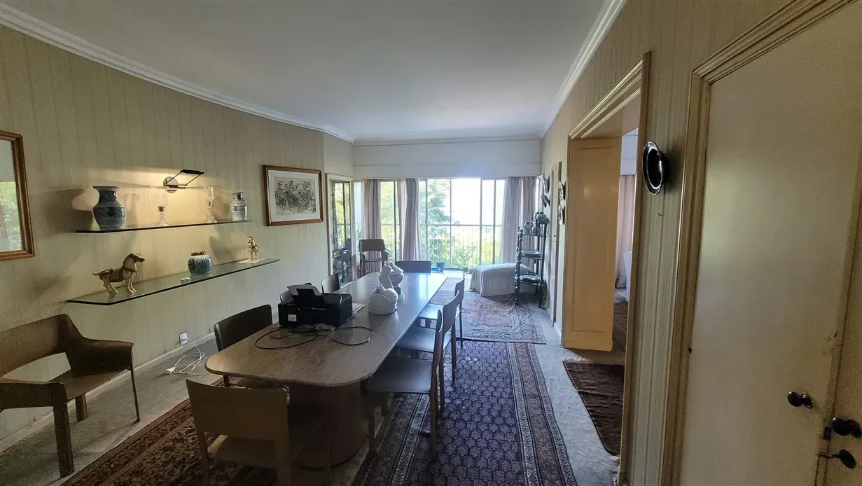 4-bedroom apartment with 280 m² and a glassed balcony — photo 3