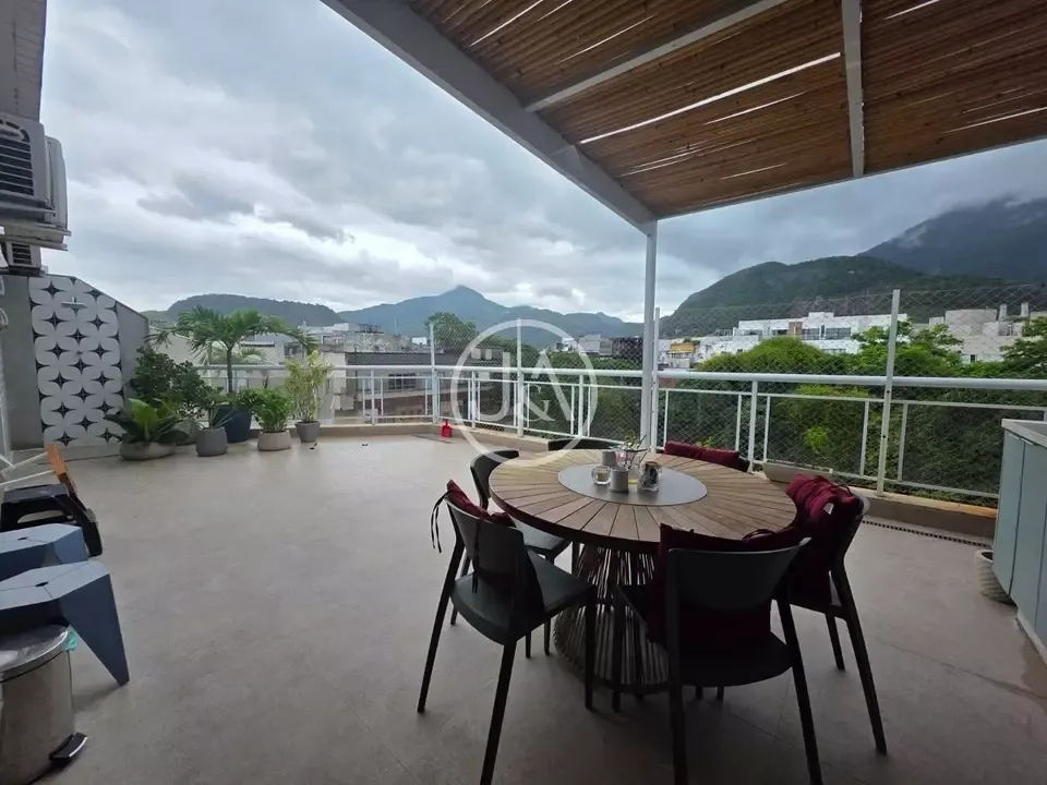 3-bedroom apartment with a grill on the balcony