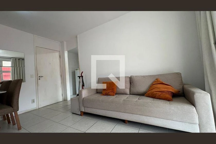 2-bedroom apartment in a building with a gym — photo 40
