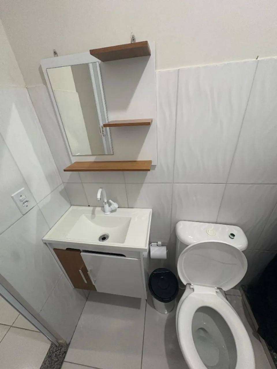 Меблированная студия с душем в стеклянной кабине — photo 6