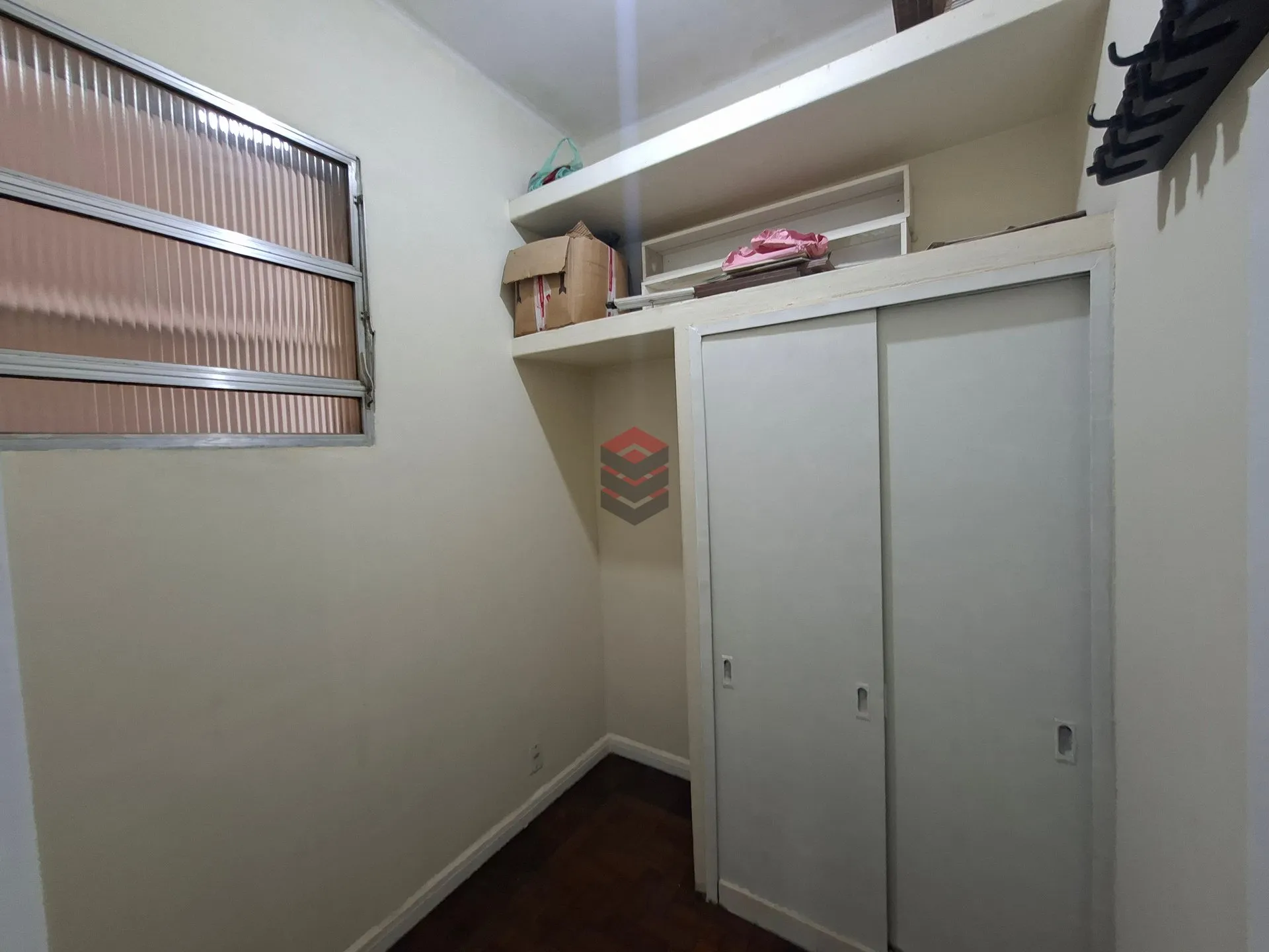 Apartment, 159 m², with wood or laminate floors — photo 28
