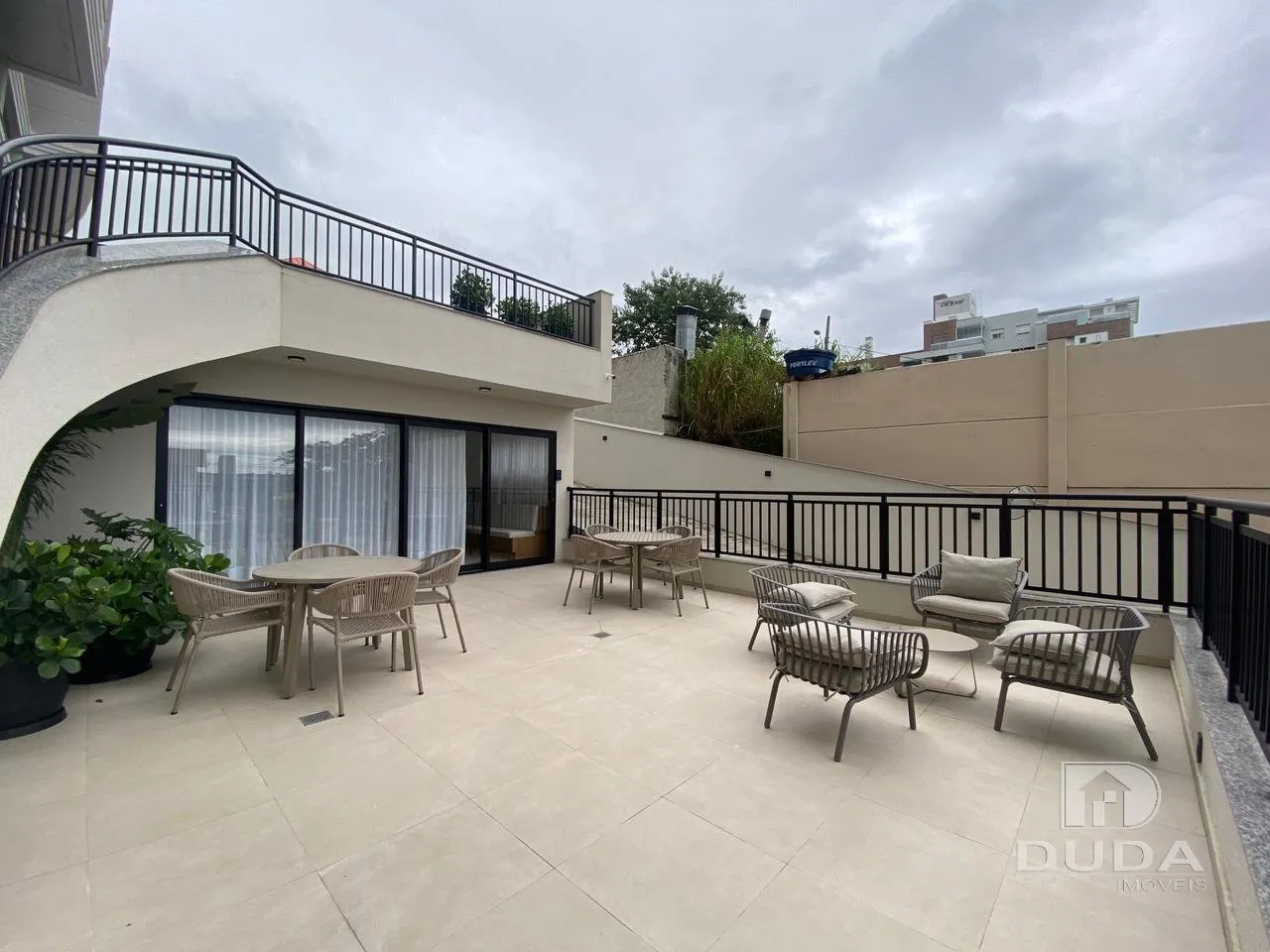 Apartamento para locação de 3 quartos com 123 m² e 2 vagas — photo 2