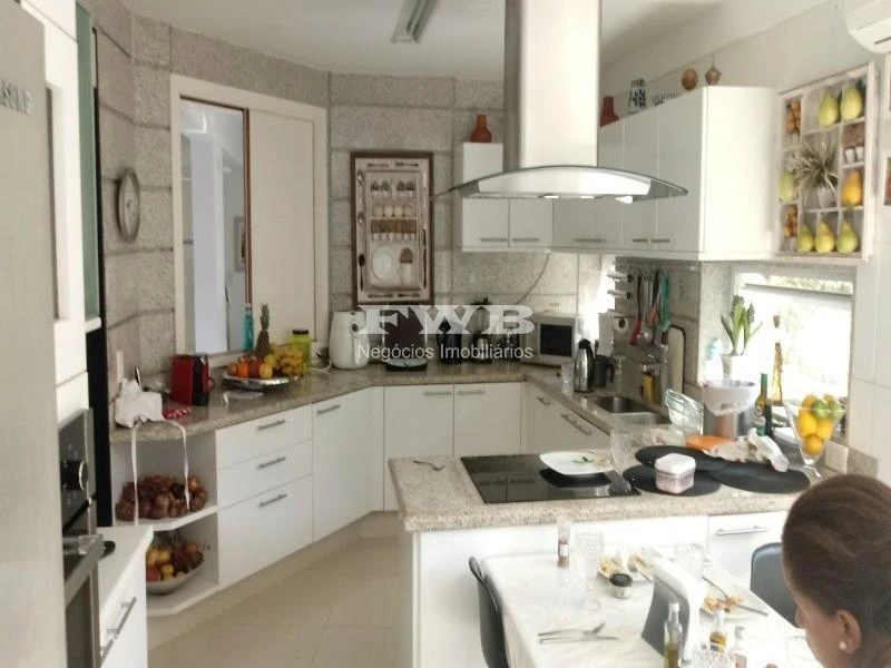 11-bedroom house with a walk-in closet in Rio de Janeiro — photo 48