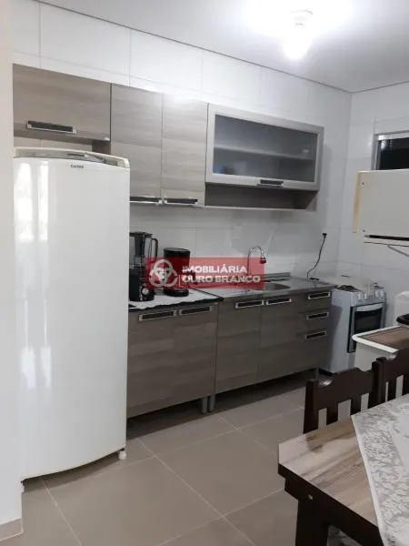 Apartamento amueblado de 2 dormitorios y 2 baños — photo 2