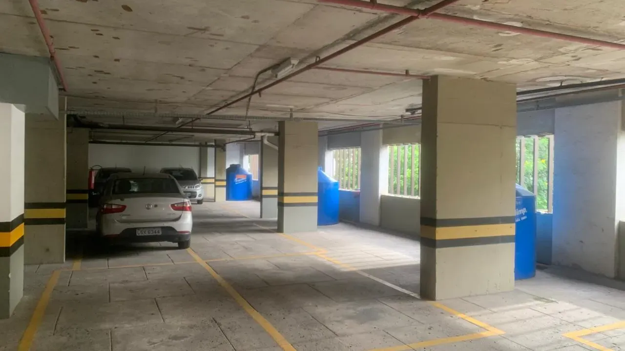 Apartamento mobiliado com cozinha fechada e 120 m² — photo 32
