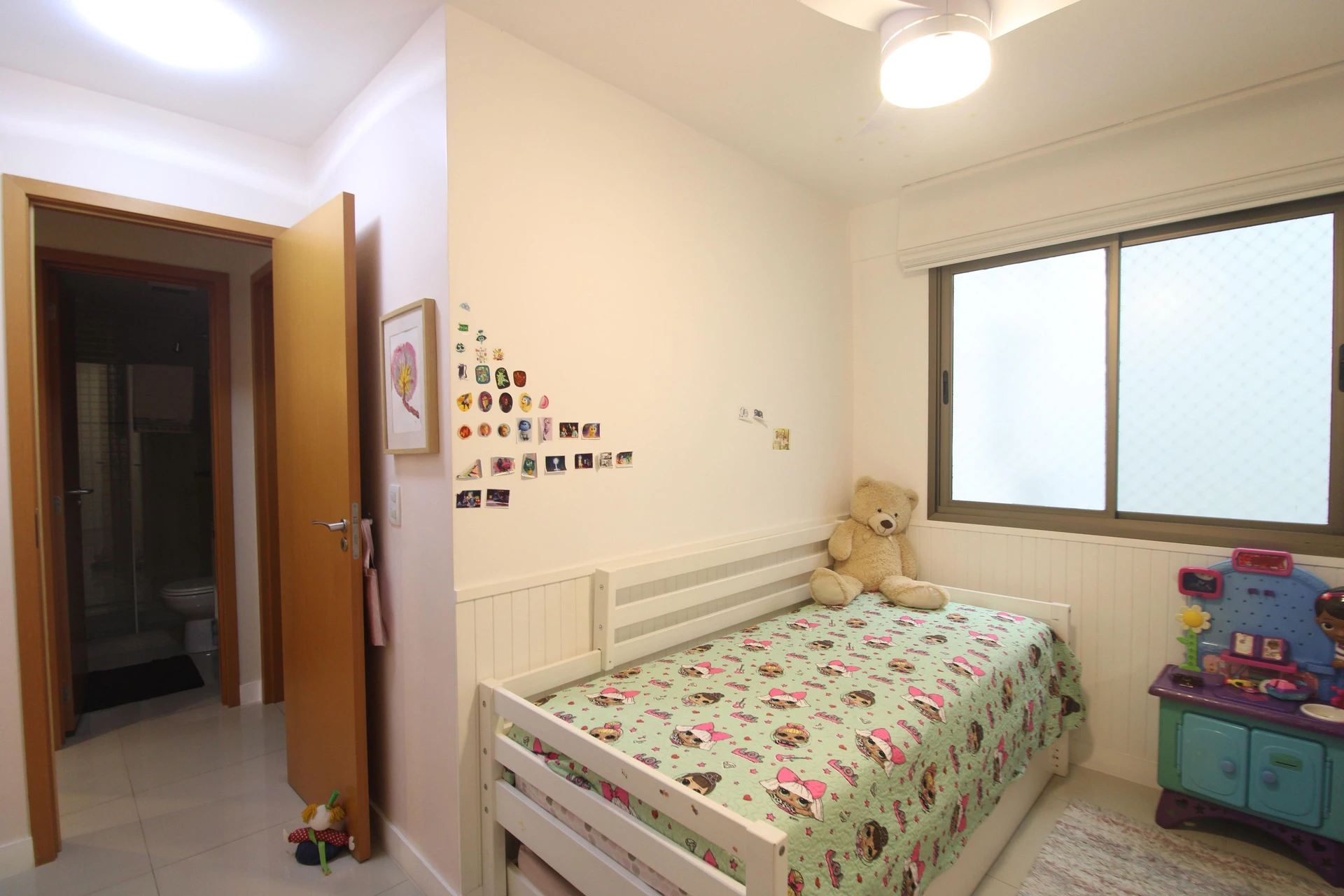 Furnished apartment, 112 m², with a glass-enclosed balcony — photo 29