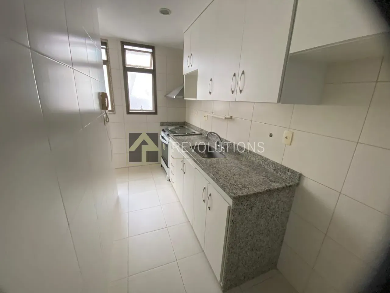 Apartment with 3 bedrooms and 3 bathrooms, enclosed kitchen — photo 8