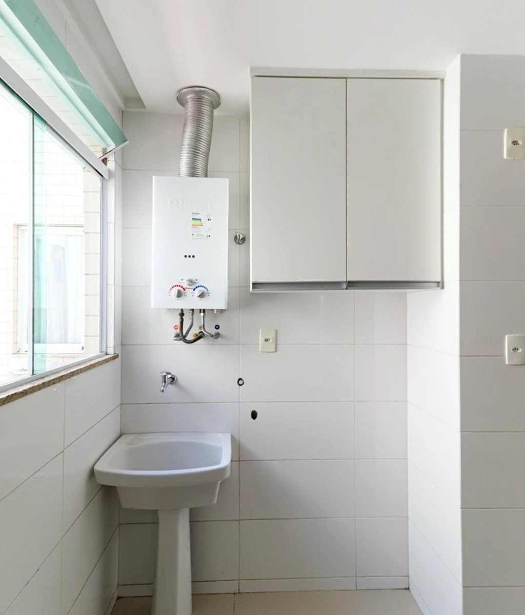Rental apartment with 3 bedrooms and 1 en-suite bath — photo 19