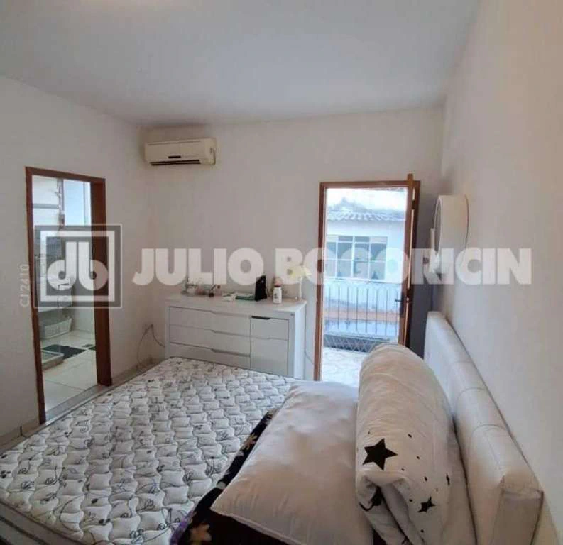 Street-level house with 5 bedrooms and private BBQ — photo 2