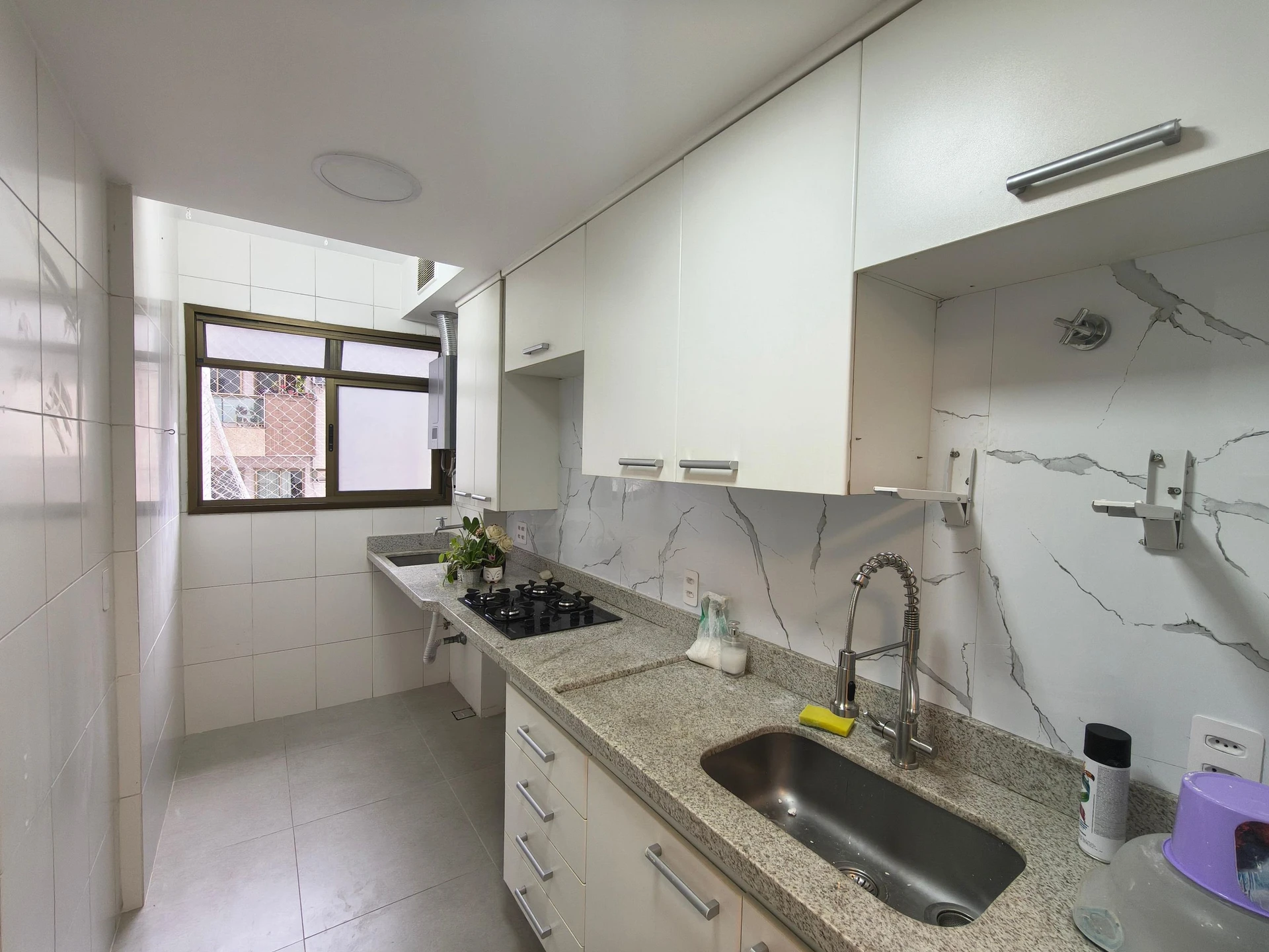 Floor-to-ceiling windows in a 3-bedroom apartment, 140 m² — photo 2