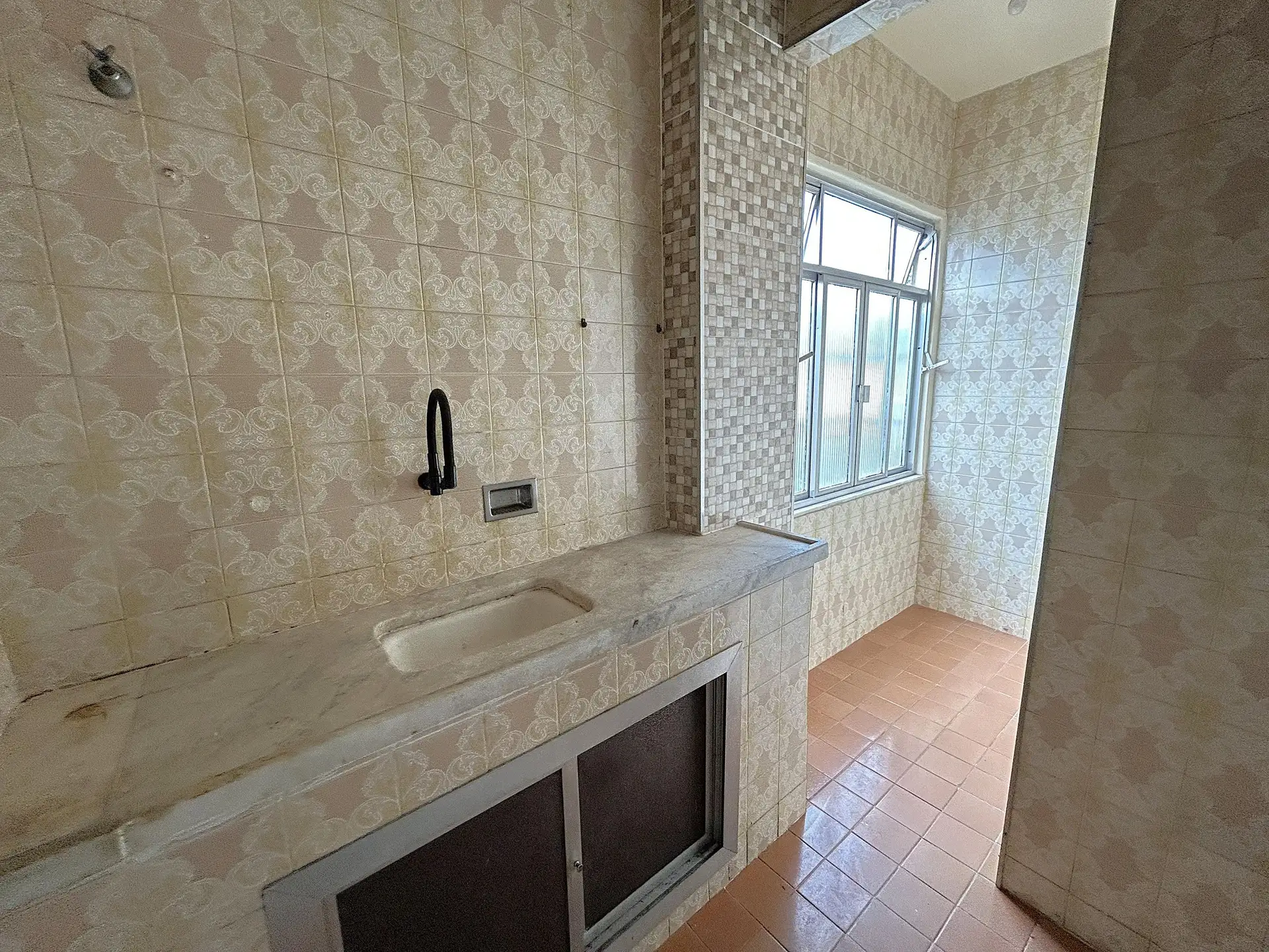 Unfurnished 1-bedroom apartment with 1 parking space — photo 13