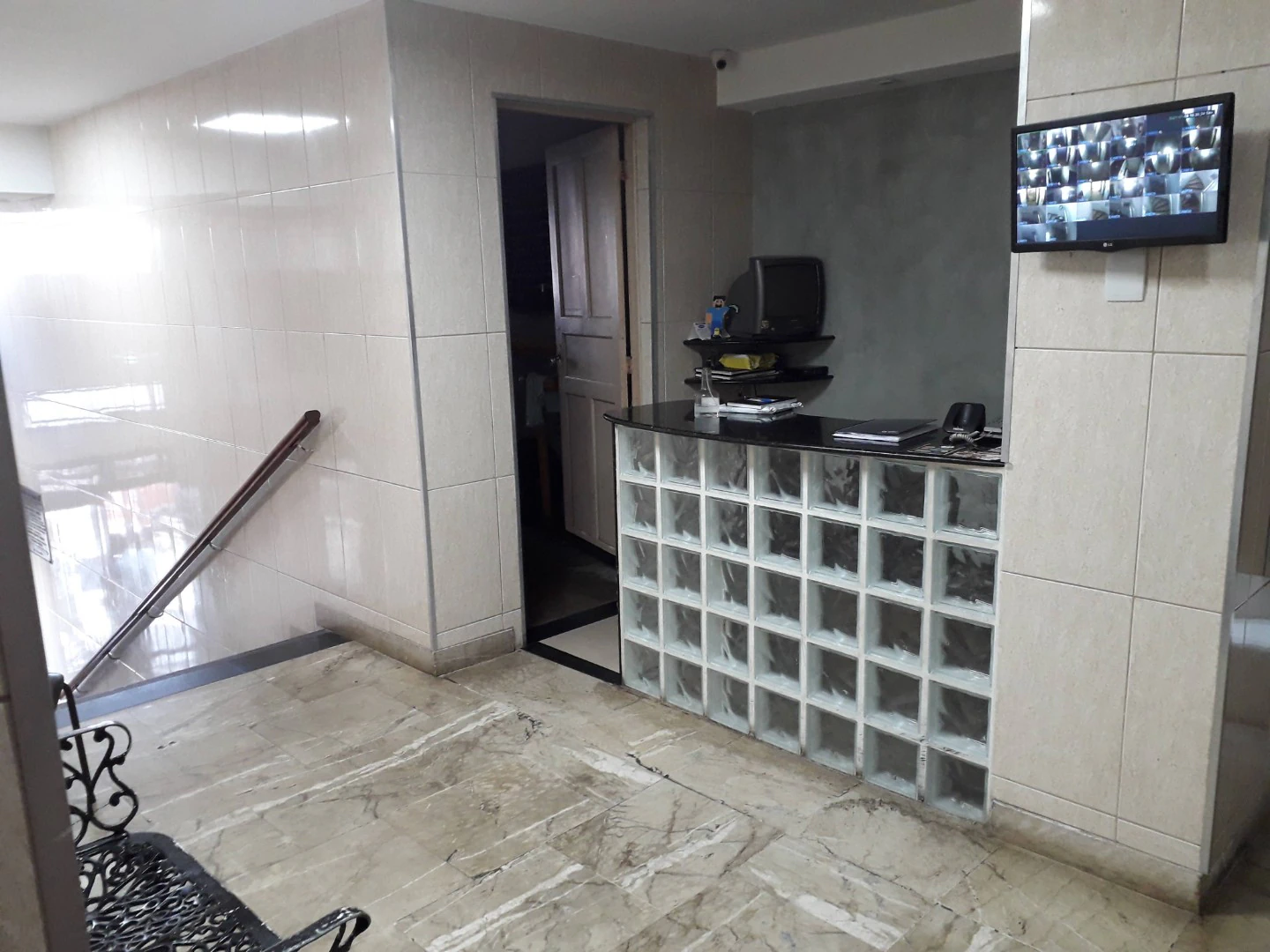 Apartamento sem mobília com 1 quarto e chuveiro elétrico — photo 12