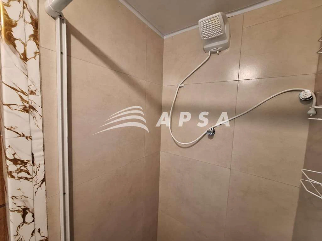 Студія 30 м² з компактним кухонним куточком і 1 ванною — photo 16