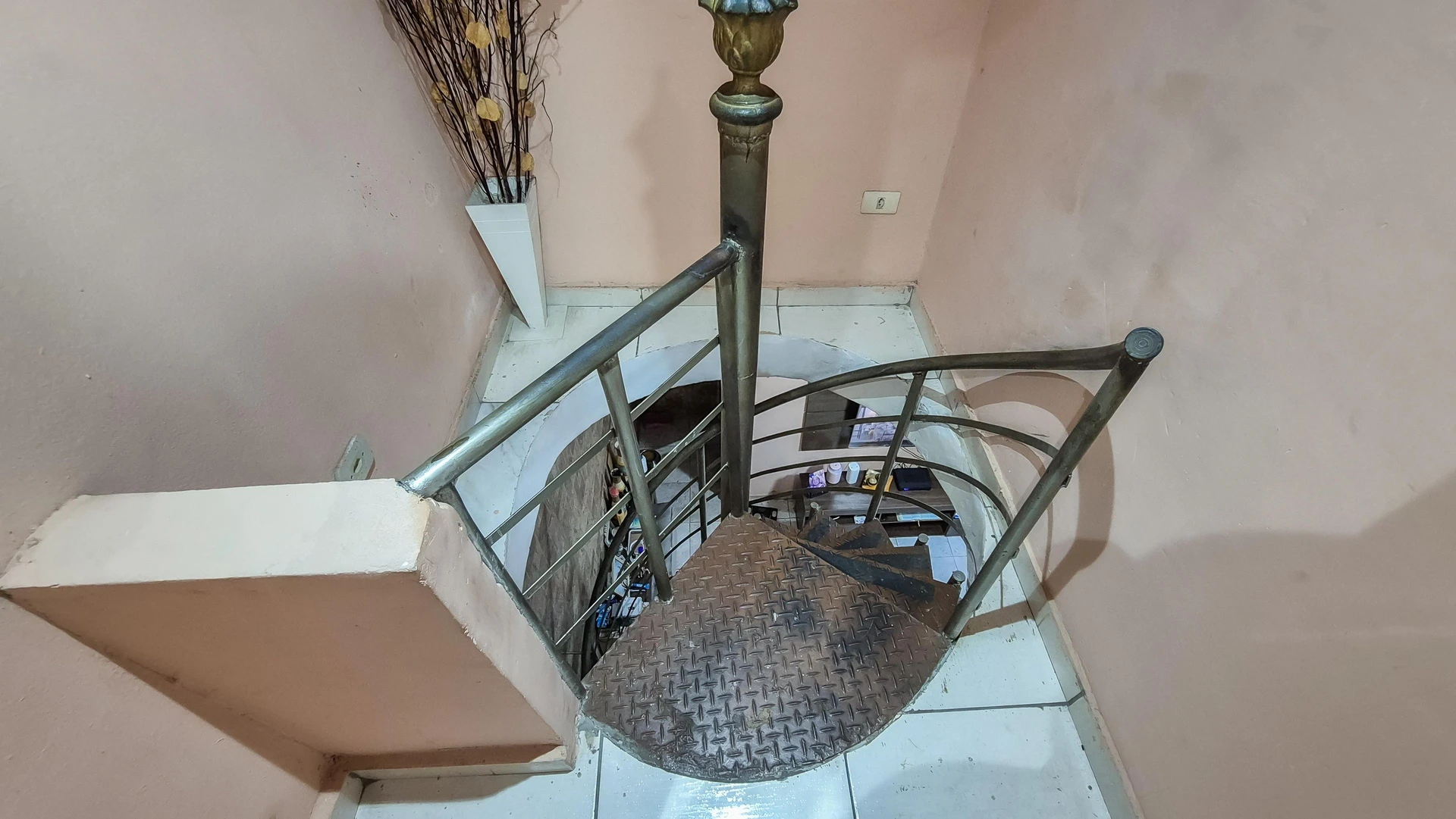 Furnished house with 2 bedrooms, private garden and 2 baths — photo 49