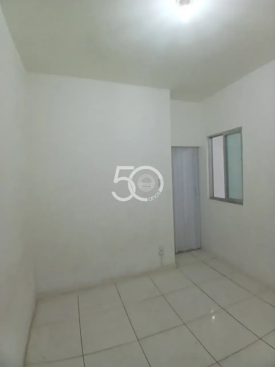 Unfurnished apartment with 2 bedrooms and a separate kitchen — photo 17