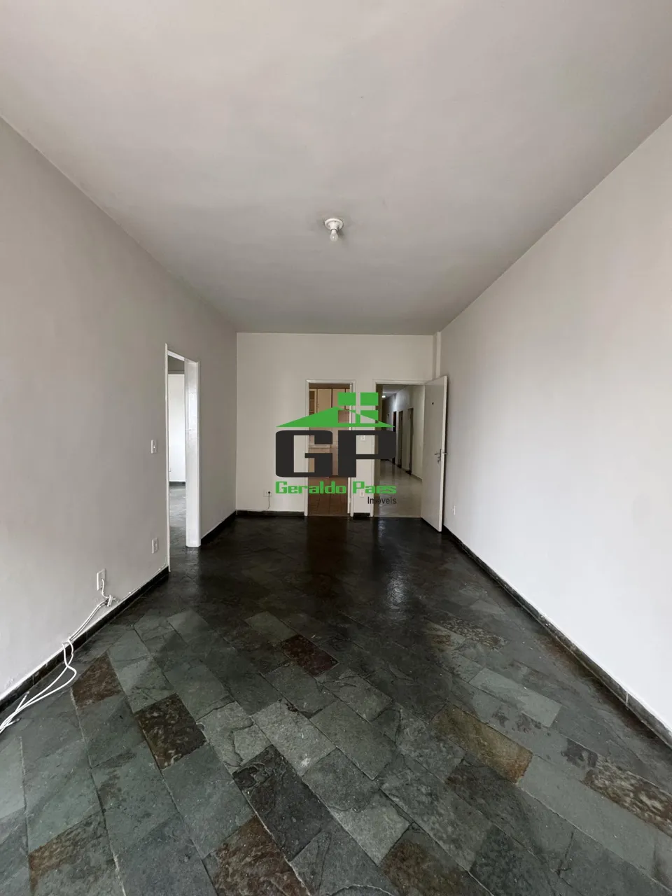 2-bedroom apartment with balcony and laundry area — photo 16
