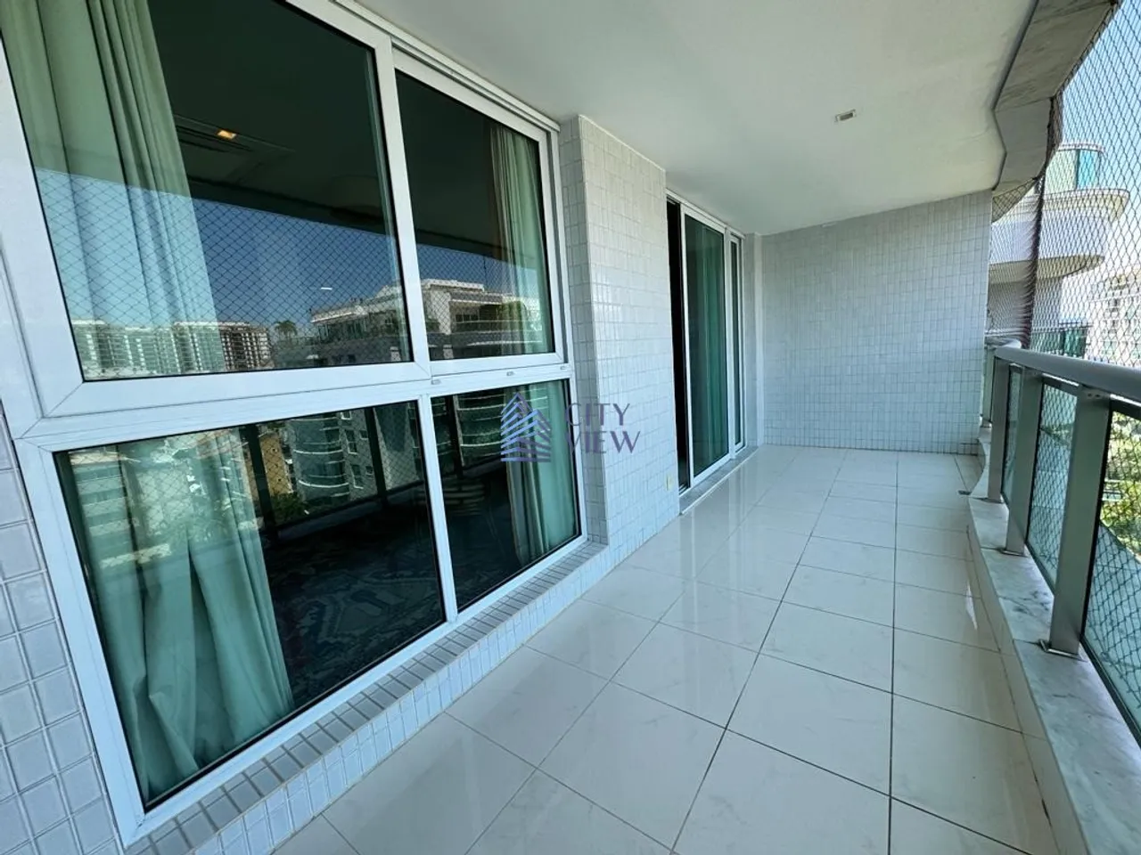 Apartamento com 3 quartos e 5 banheiros, 4 vagas — photo 4