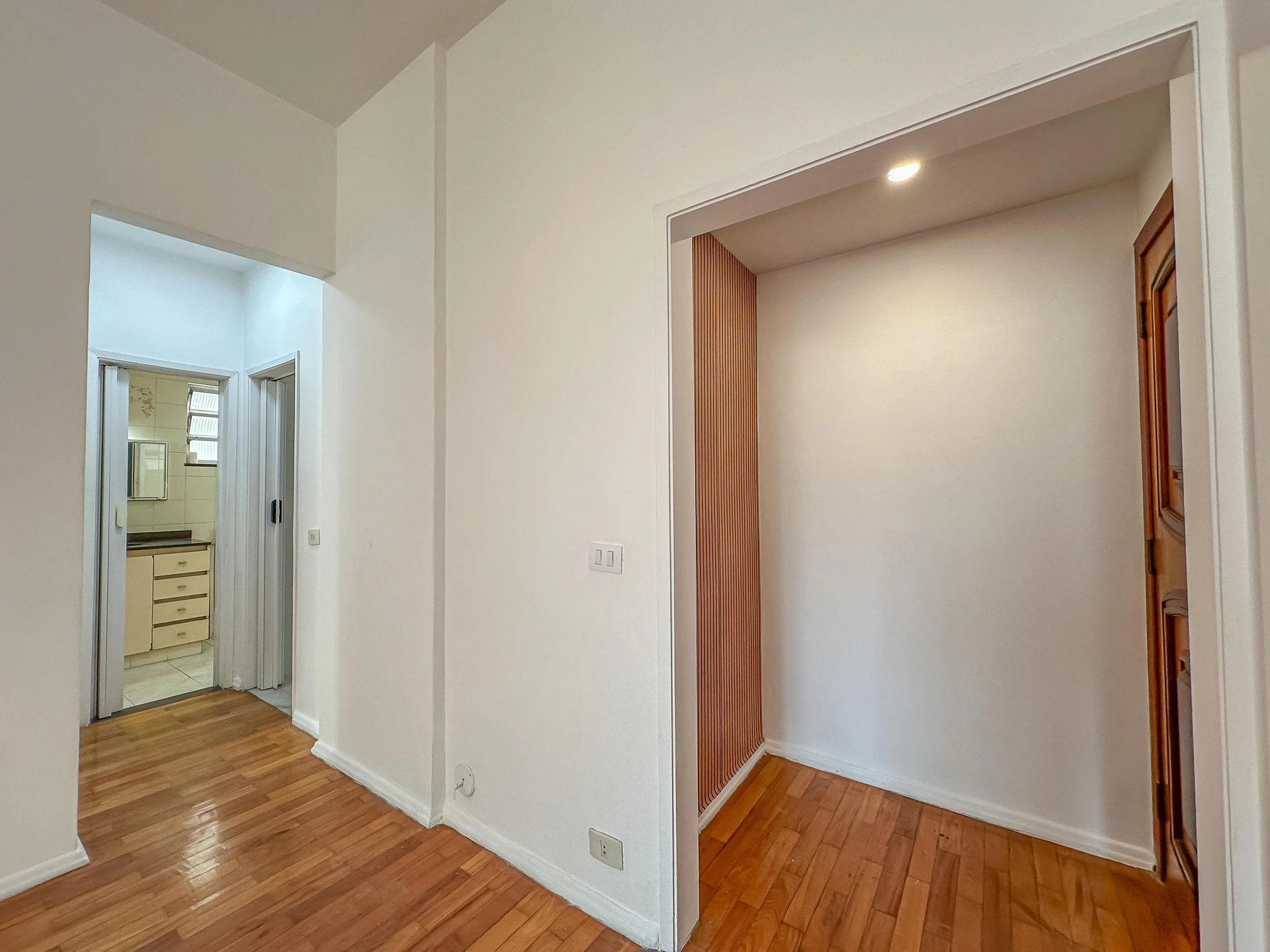 Washing machine in a 2-bedroom apartment, 80 m² — photo 36