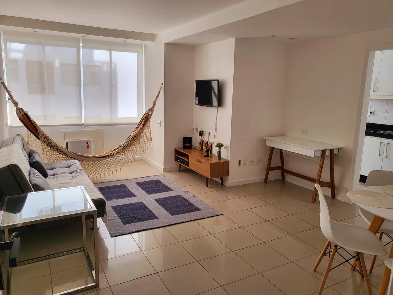 Меблированная квартира 60 м² с 1 спальней и 2 ванными