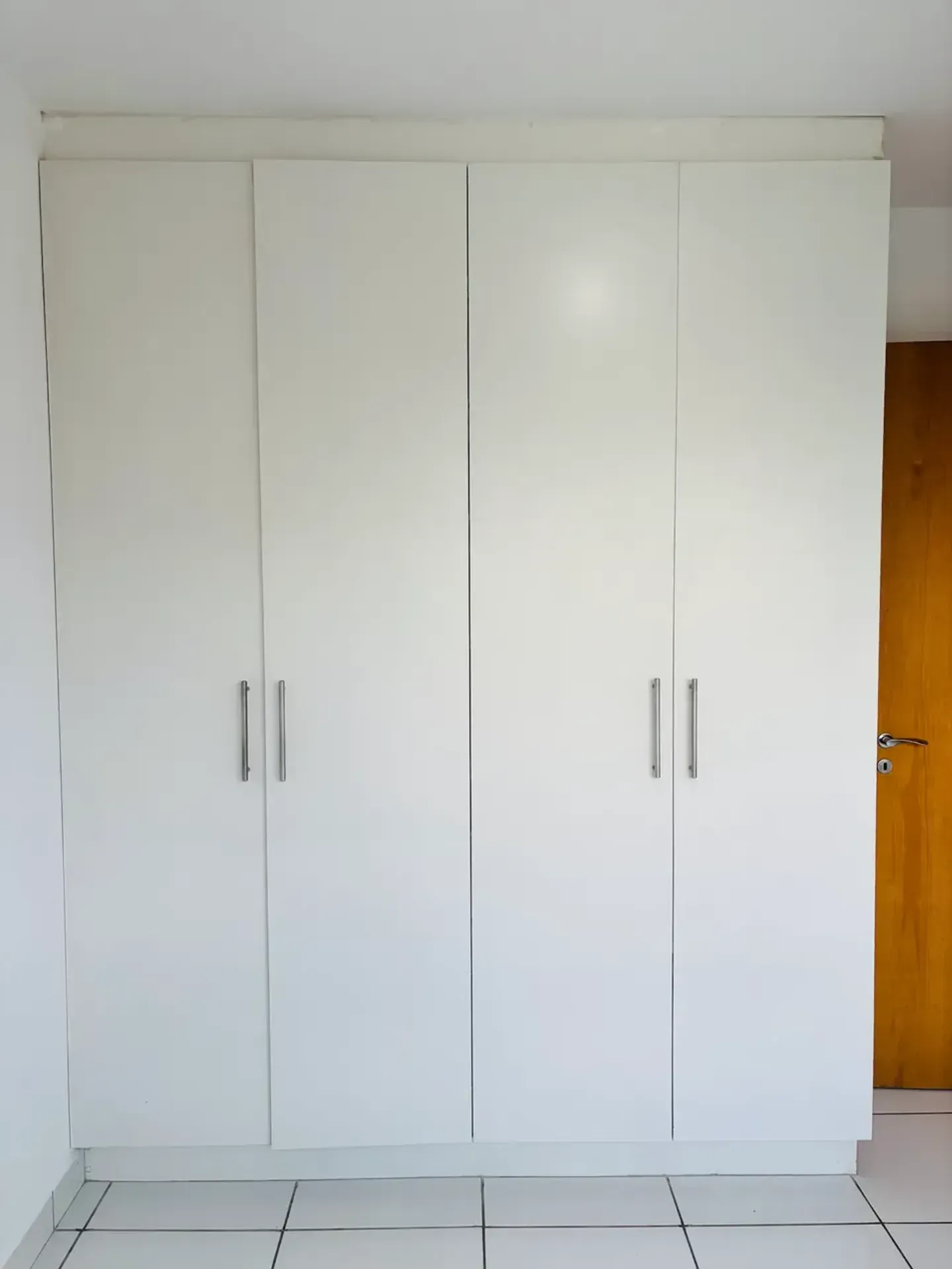 1-bedroom 1-bath apartment with a balcony — photo 35