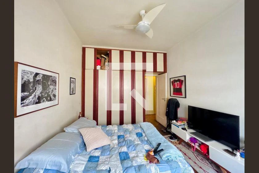 Furnished apartment with 3 bedrooms and 200 m² — photo 40
