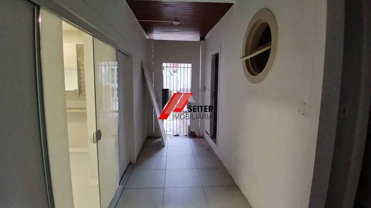 4-bedroom house with a home office in Florianópolis — photo 20