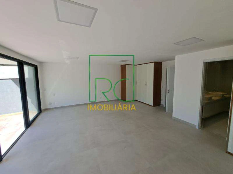 Furnished gated house with 5 en-suite bedrooms and 470 m² — photo 11