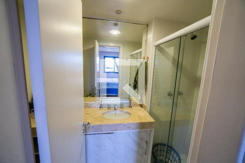 Furnished apartment, 65 m², with a glass-enclosed balcony — photo 30
