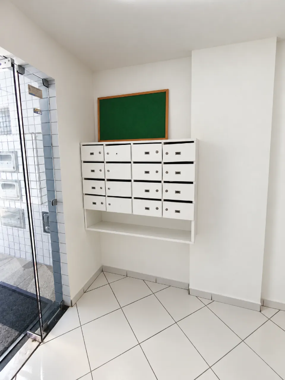 Квартира з 2 спальнями, у будинку є басейн — photo 12