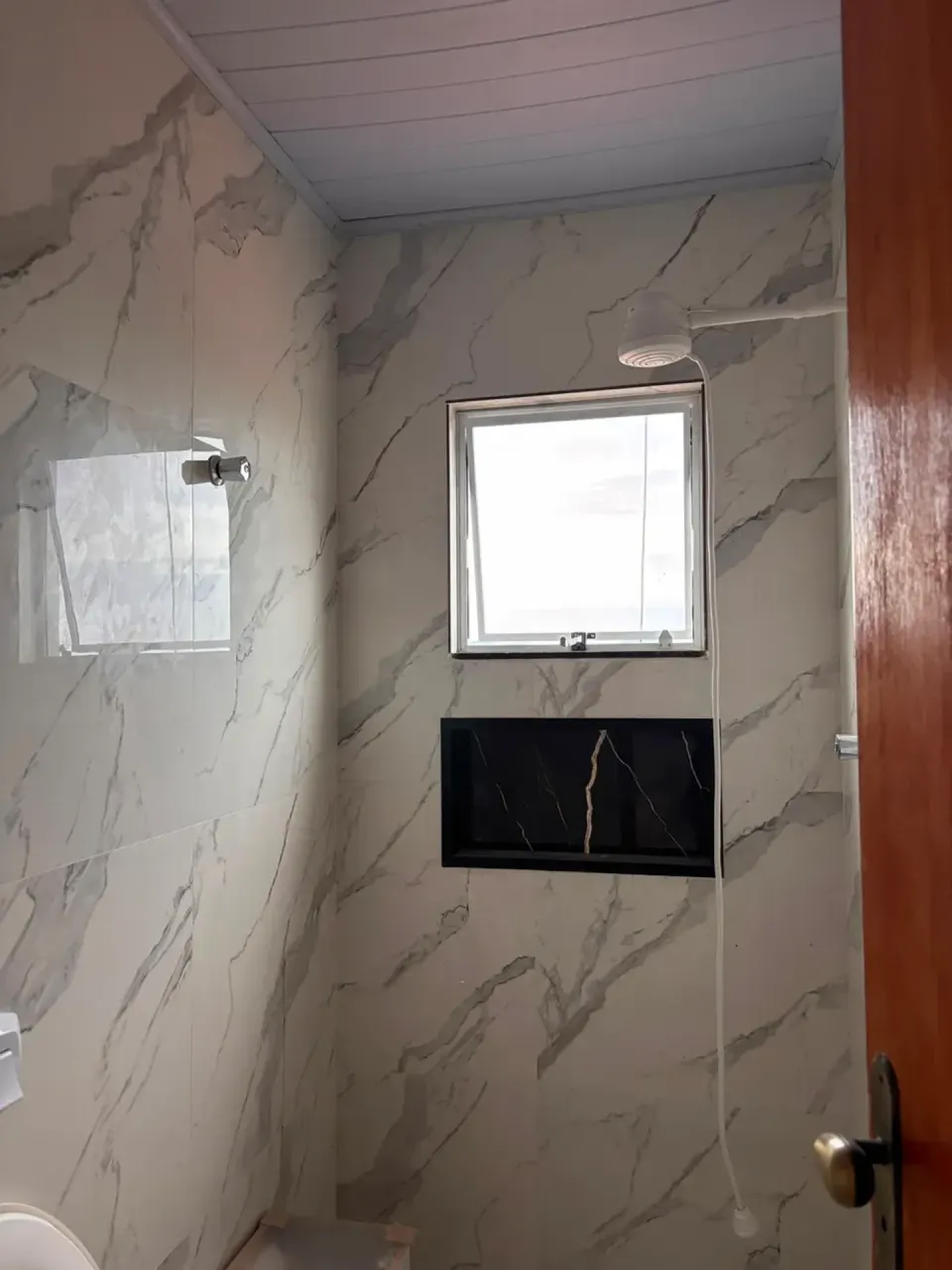 Unfurnished townhouse with 2 bedrooms in a gated community — photo 5