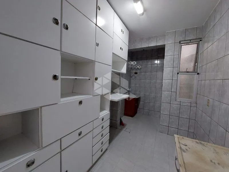 Квартира з 1 спальнею 51 м² з окремою кухнею — photo 2