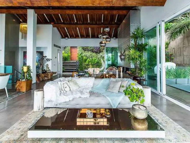 Furnished triplex house with open-plan kitchen and 5 baths — photo 9