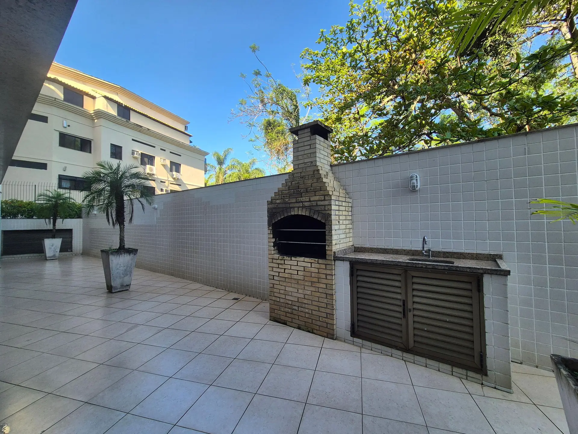 Apartamento mobiliado com 2 quartos e varanda — photo 17