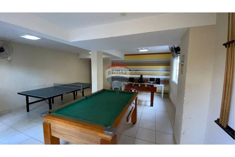 2-bedroom apartment in a building with a gym — photo 10