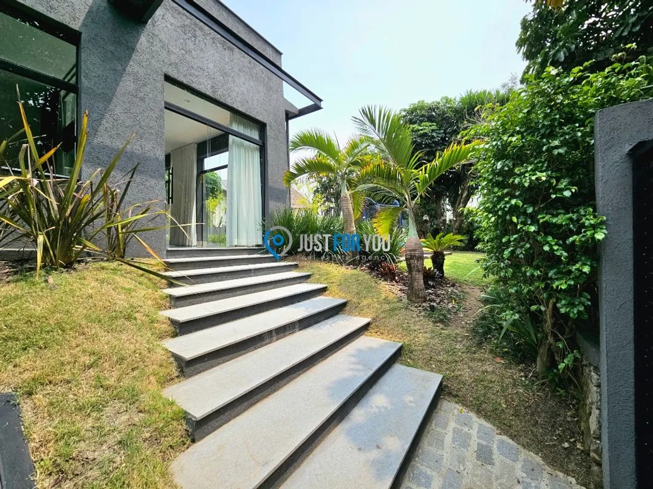 House with 5 bedrooms and a gas stove, 580 m² — photo 11