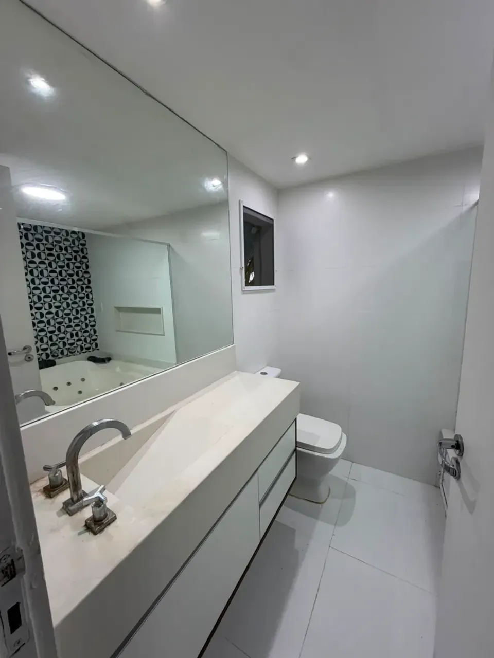 Rental house with 5 bedrooms and 5 bathrooms — photo 3