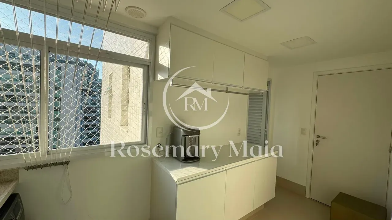 179 m² apartment with 3 bedrooms and 3 parking spaces — photo 30