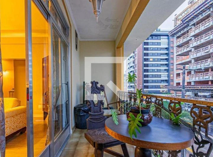250 m² apartment with 3 bedrooms and open kitchen — photo 3