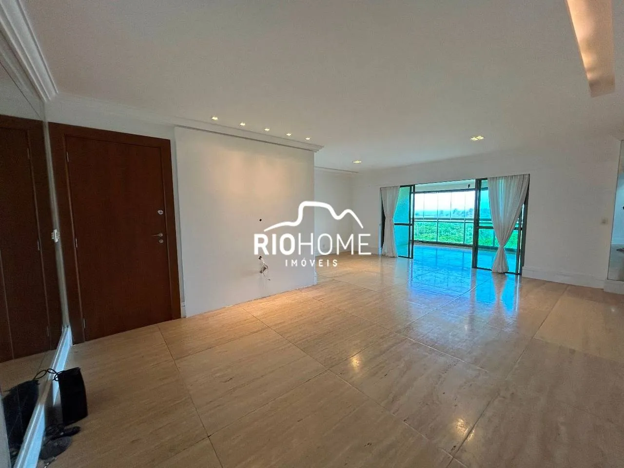 Apartment, 174 m², with a glass-enclosed balcony — photo 12