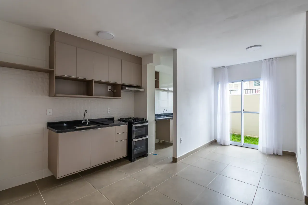 2-bedroom apartment with a washing machine in Curitiba — photo 2